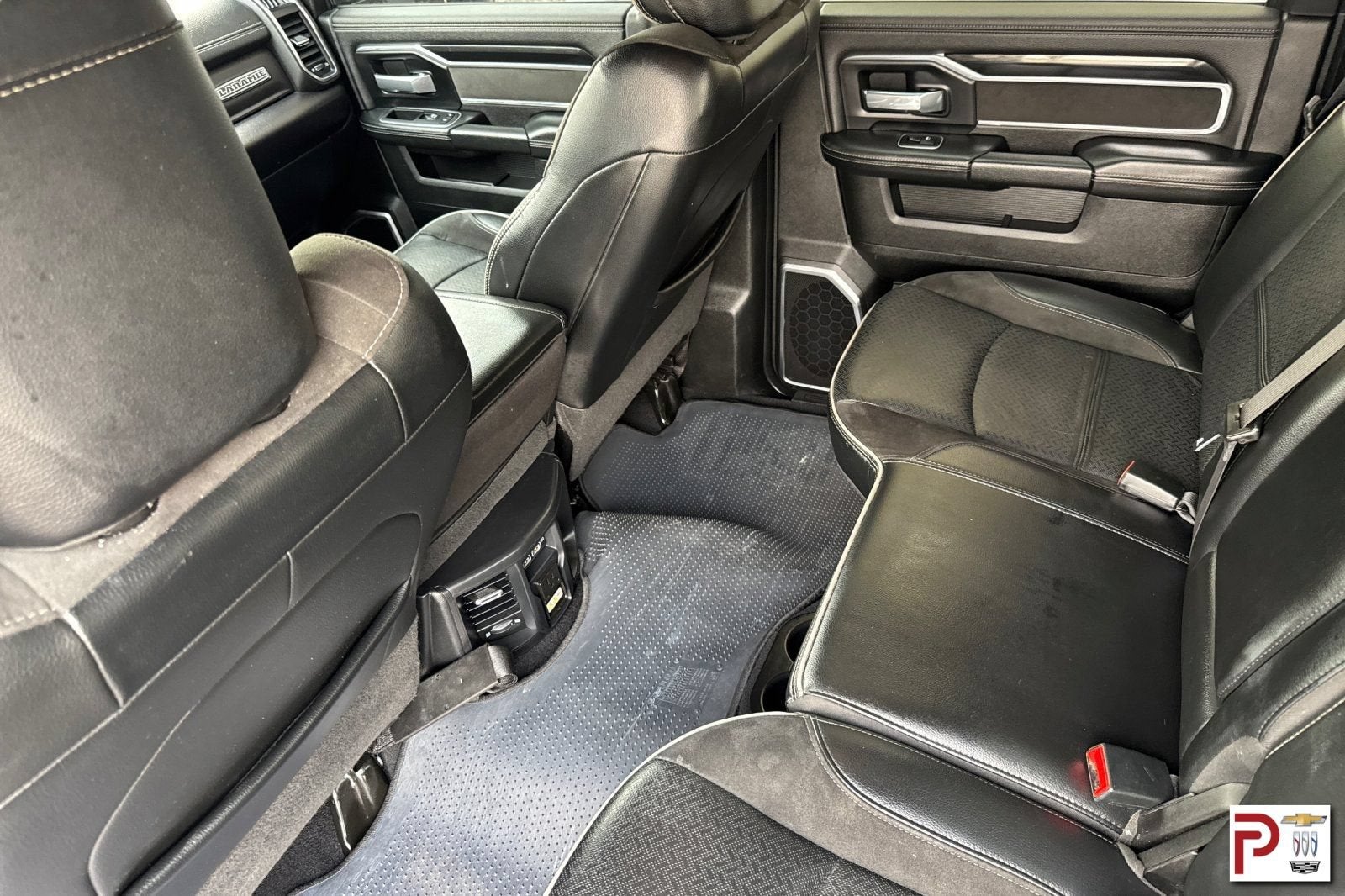 2022 RAM 3500 Laramie Crew Cab 4x4 6'4" Box