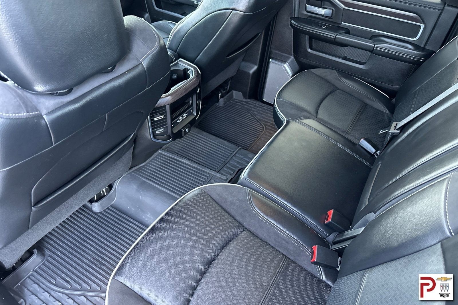 2025 RAM 3500 Laramie Crew Cab 4x4 8' Box