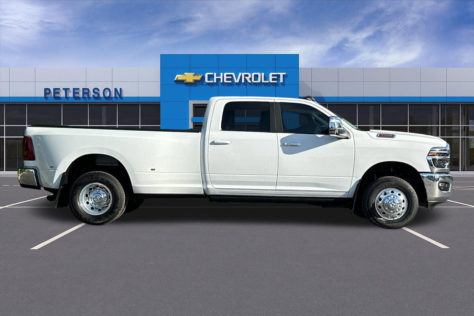 2025 RAM 3500 Laramie Crew Cab 4x4 8' Box
