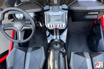 2016 POLARIS SLINGSHOT Base