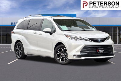 2025 Toyota Sienna Platinum