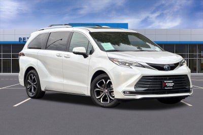 2025 Toyota Sienna Platinum