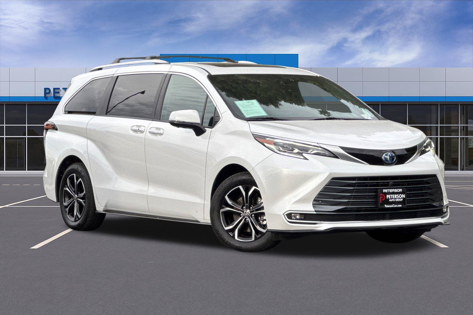 2025 Toyota Sienna Platinum