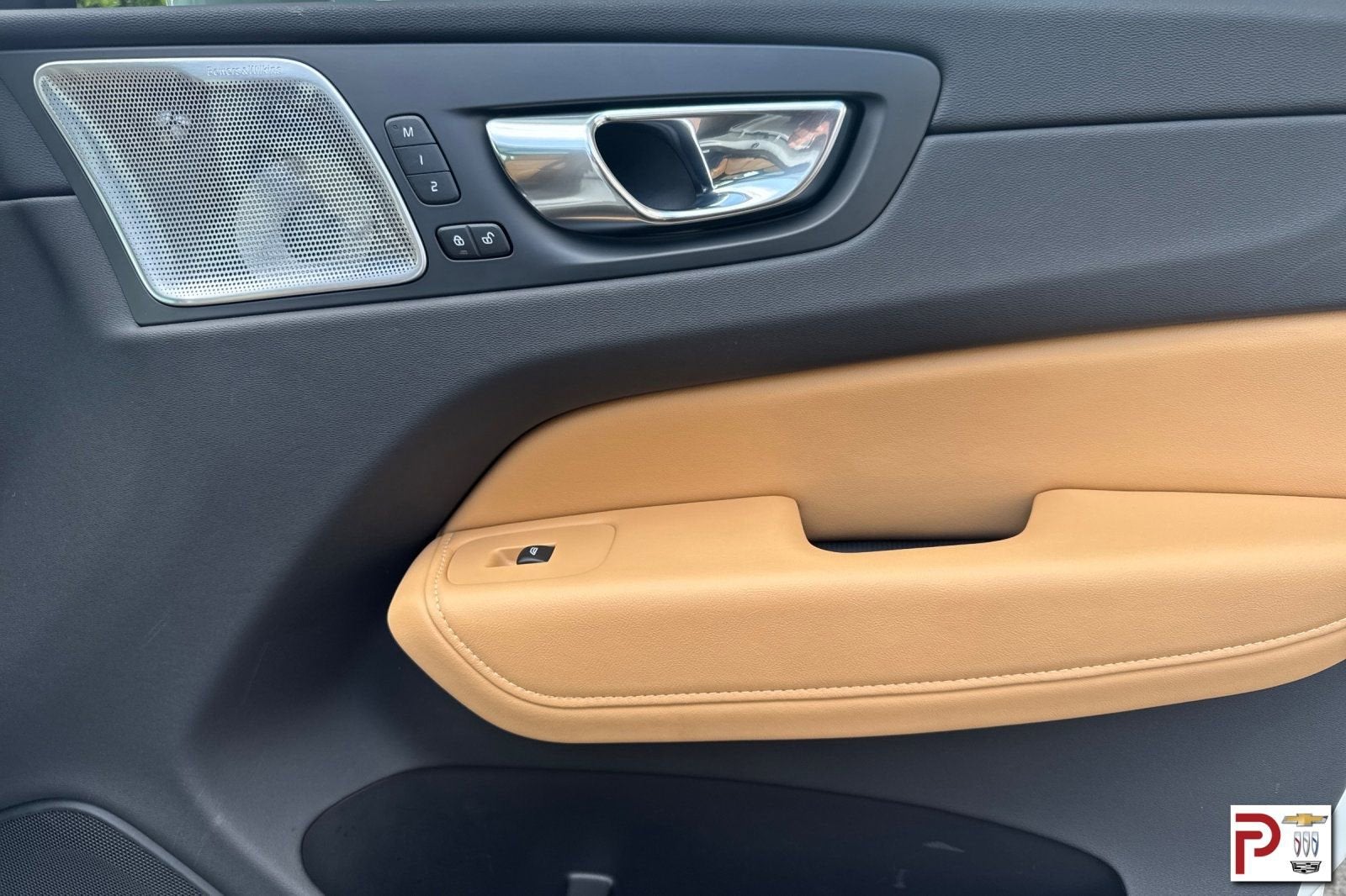 2022 Volvo XC60 Recharge Plug-In Hybrid T8 Inscription