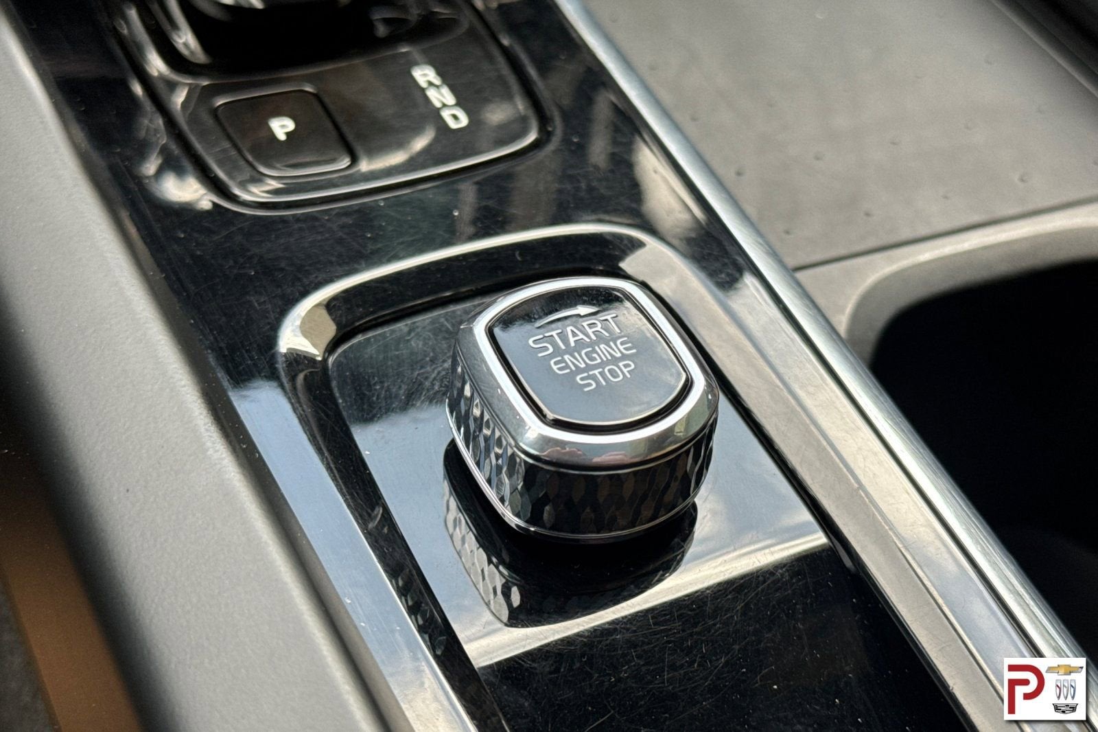 2022 Volvo XC60 Recharge Plug-In Hybrid T8 Inscription