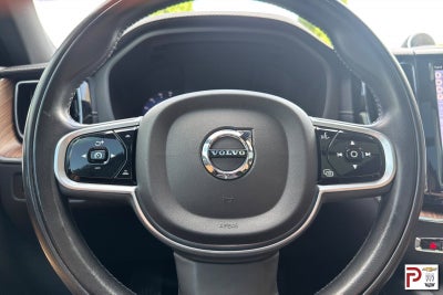 2022 Volvo XC60 Recharge Plug-In Hybrid T8 Inscription