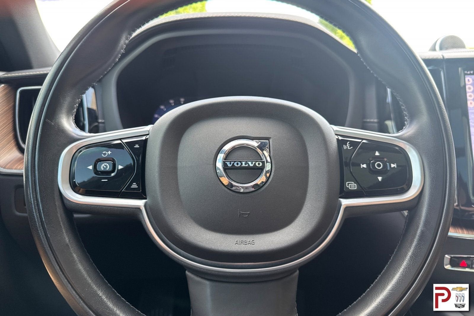 2022 Volvo XC60 Recharge Plug-In Hybrid T8 Inscription