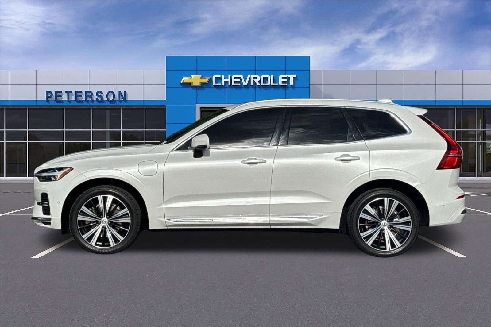 2022 Volvo XC60 Recharge Plug-In Hybrid T8 Inscription